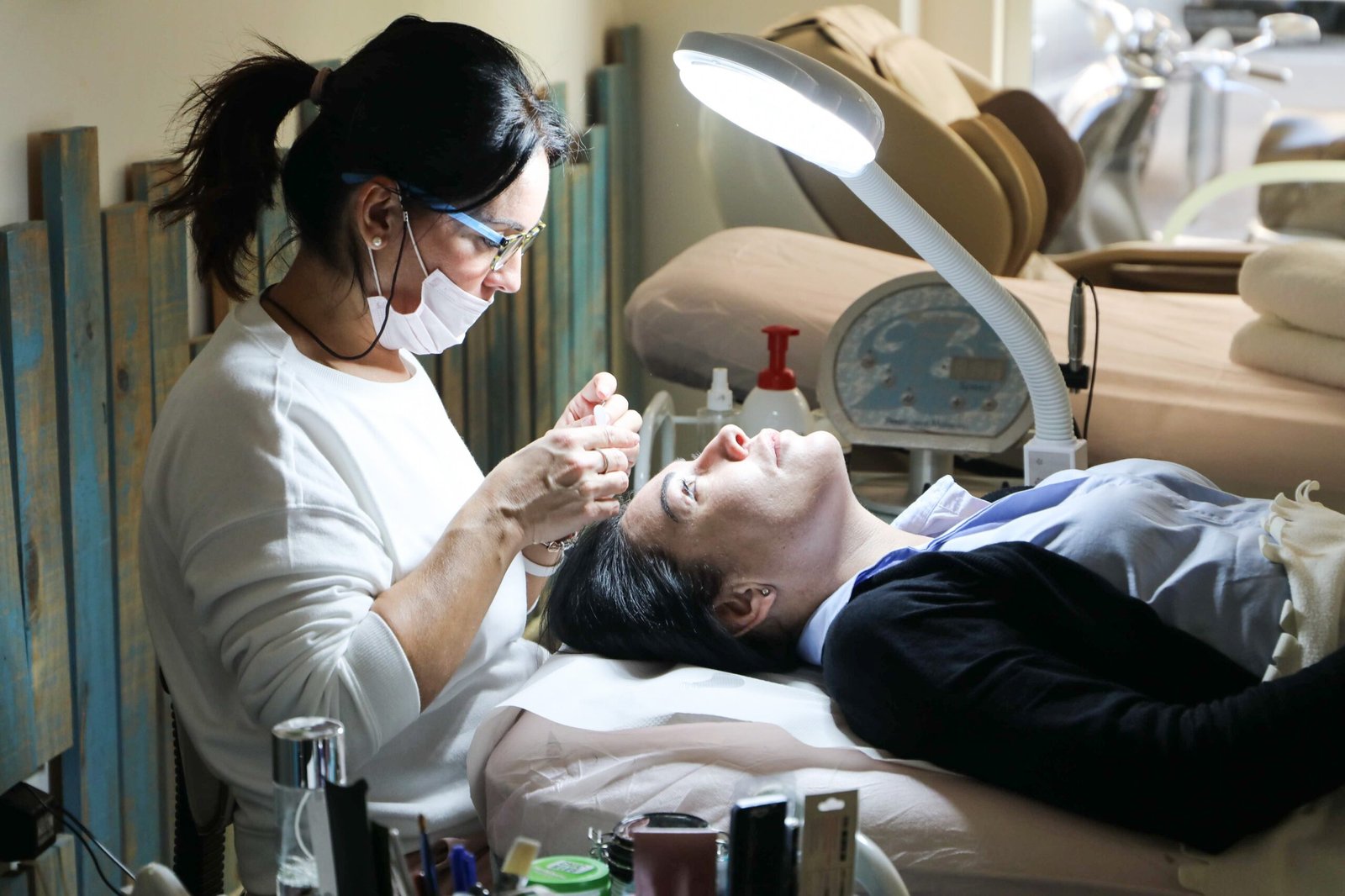 Chirurgie des paupières à Paris : Redonnez jeunesse à votre regard